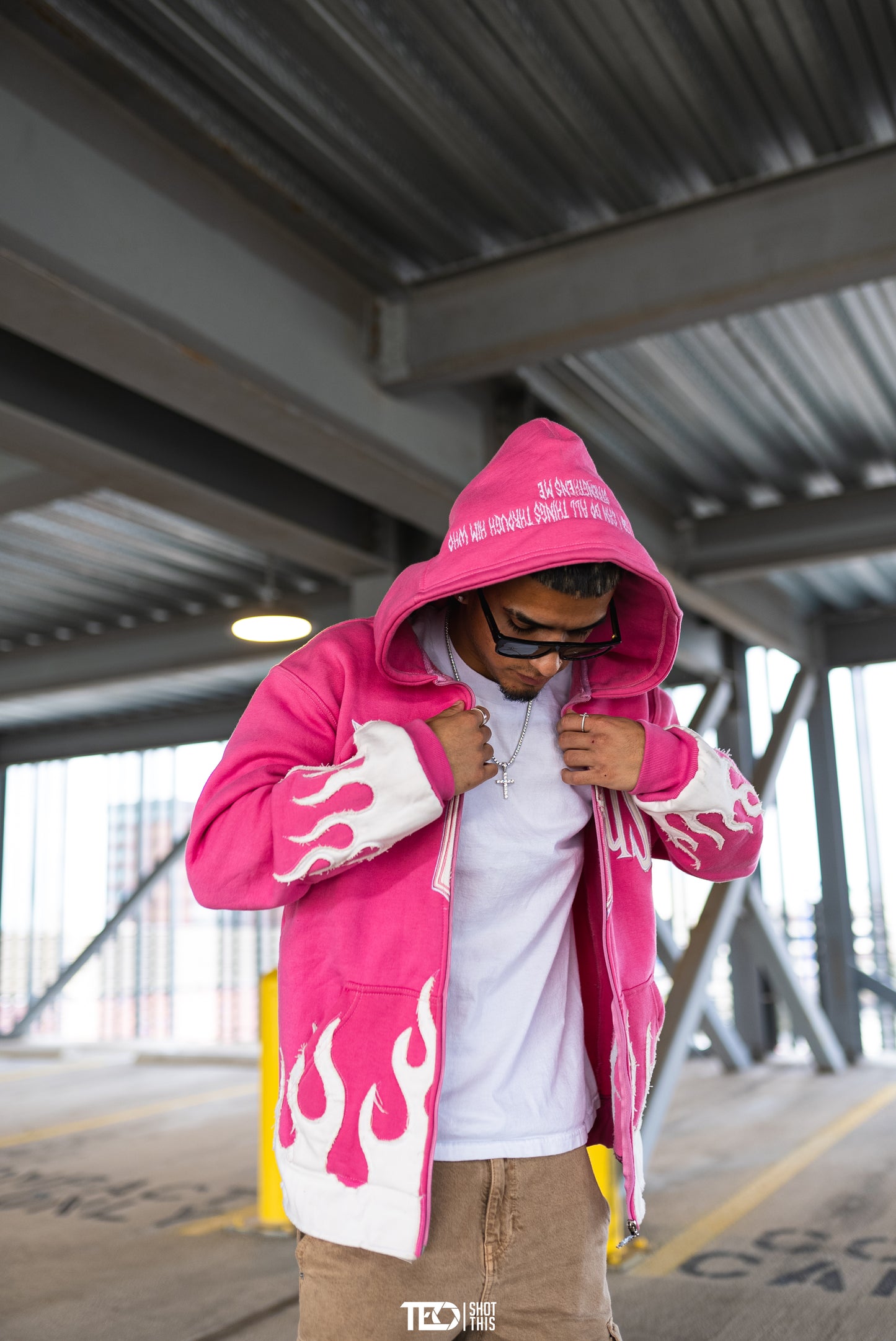 AMBITIOUSS "ŁÀ FŁÀMÉ" zip up hoodie Pink.