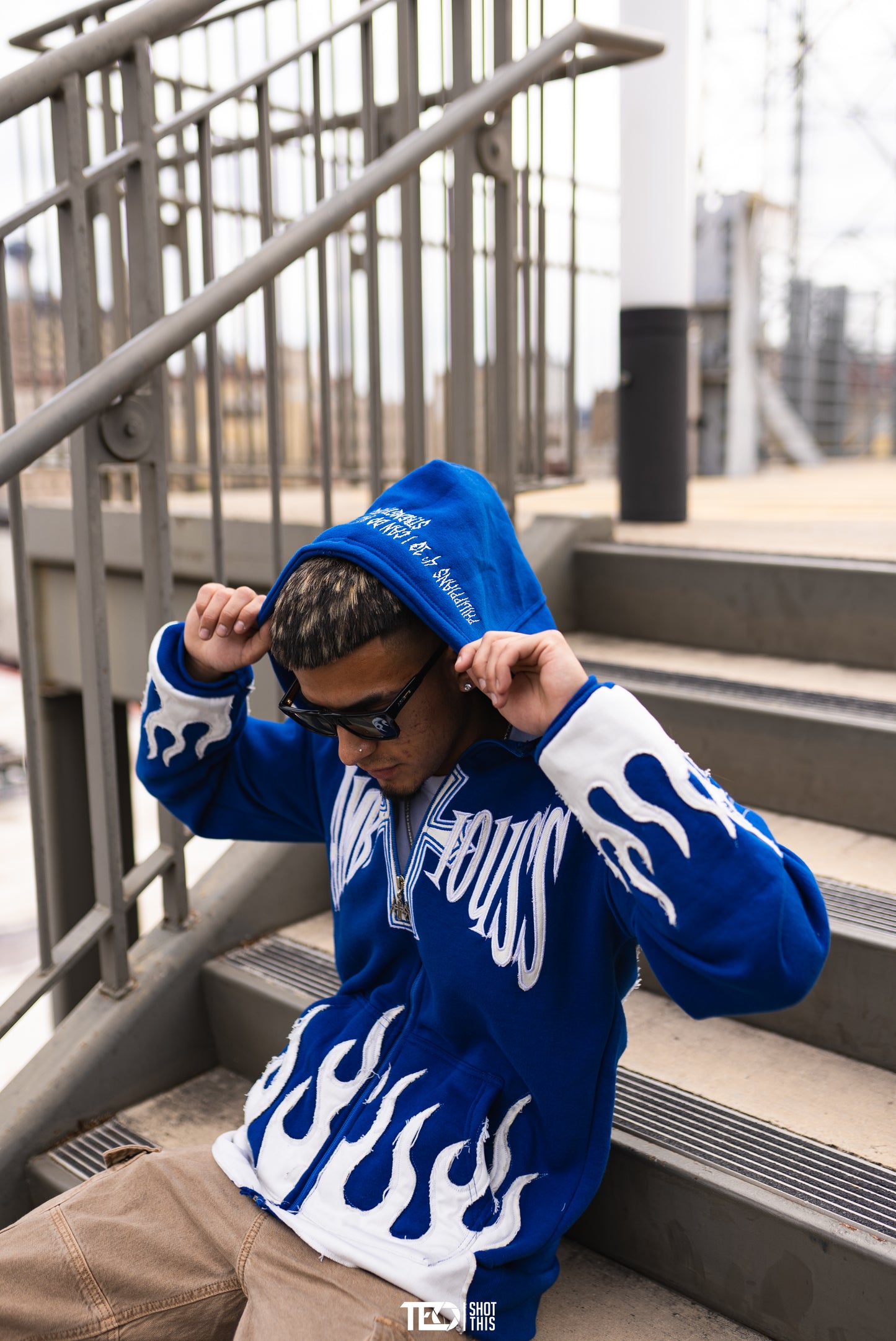 AMBITIOUSS "ŁÀ FŁÀMÉ" zip up hoodie Blue.