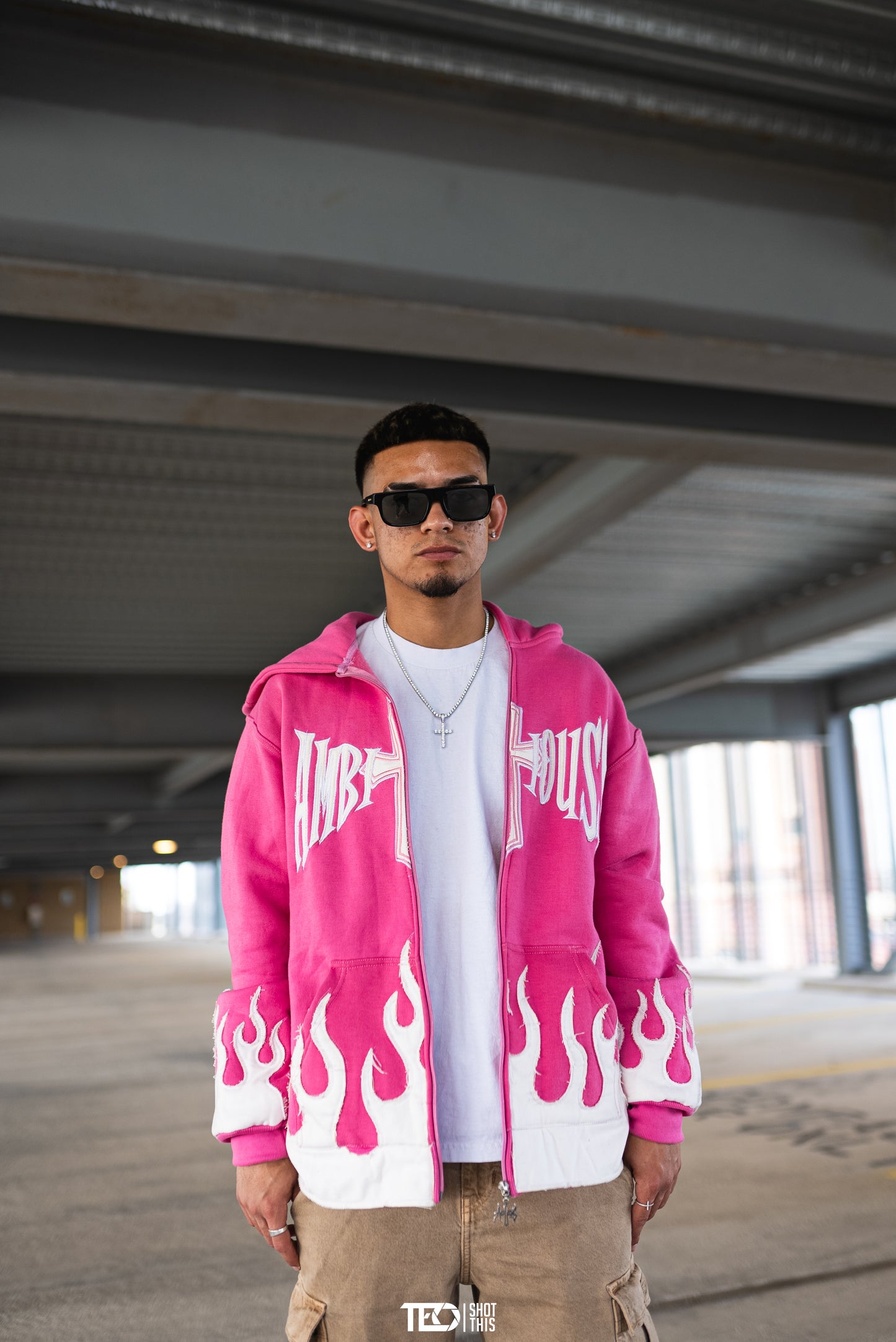 AMBITIOUSS "ŁÀ FŁÀMÉ" zip up hoodie Pink.