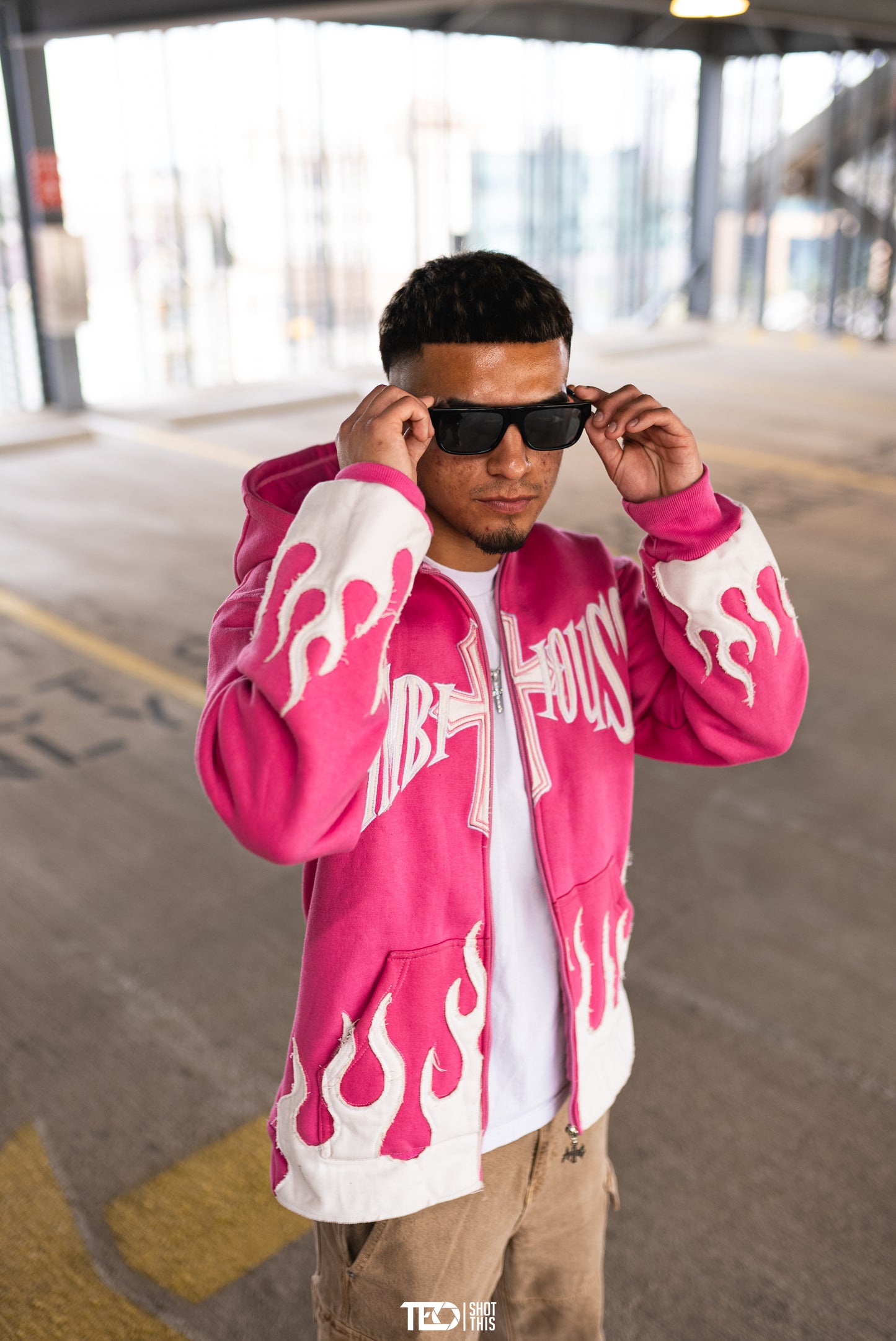 AMBITIOUSS "ŁÀ FŁÀMÉ" zip up hoodie Pink.